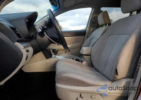 2013 Subaru Outback 2.5I Premium z USA, uszkodzony, nr VIN 4S4BRCCC4D3270998